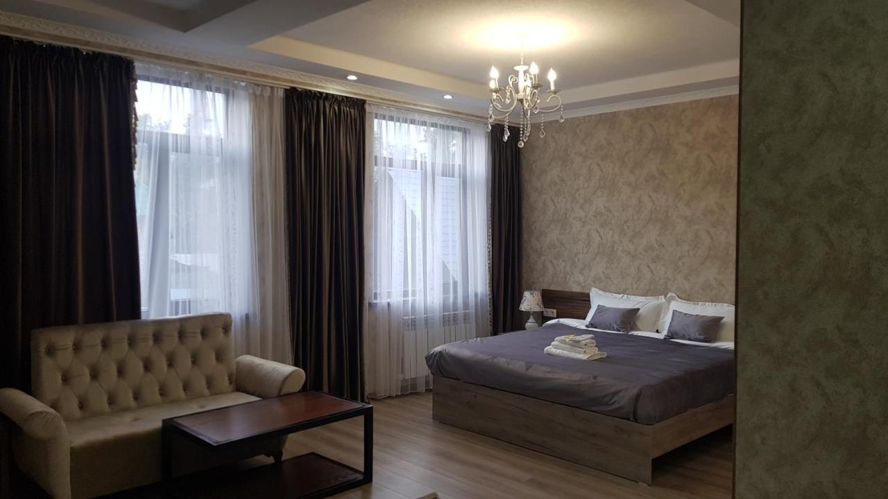 Nomad Hotel Bishkek Halal Exterior foto