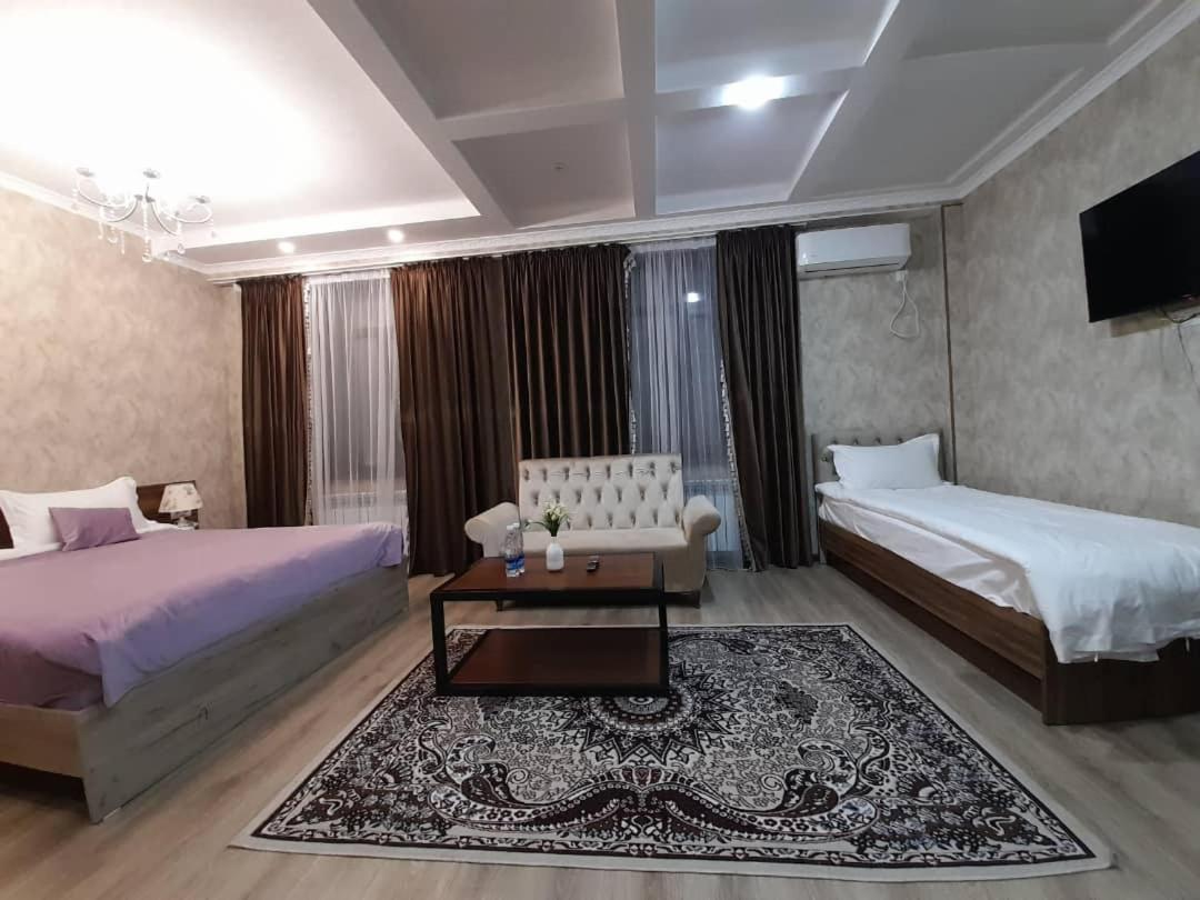 Nomad Hotel Bishkek Halal Exterior foto